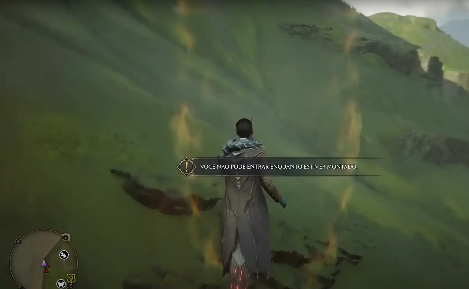 Parede invisível no fim do mapa de Hogwarts Legacy voando de vassoura